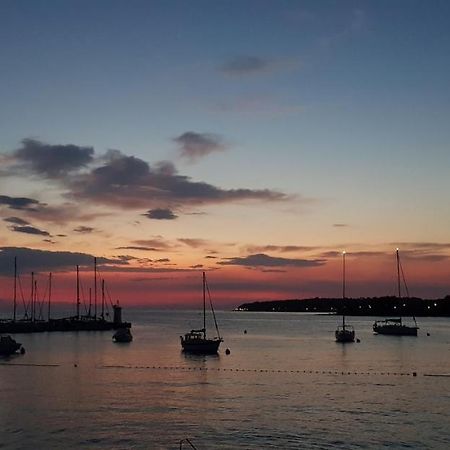 Lara Deluxe Superior 5 Star Apartment, Your Piece Of Heaven By The Sea & Park Novigrad Istria Exteriör bild