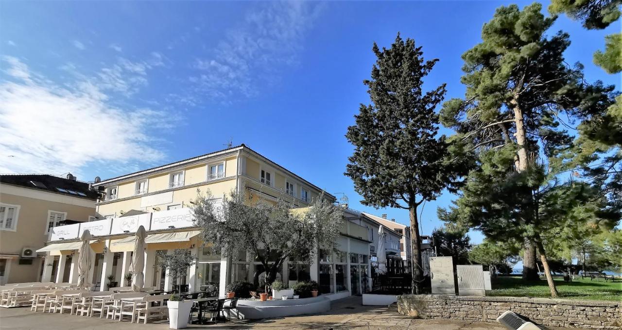 Lara Deluxe Superior 5 Star Apartment, Your Piece Of Heaven By The Sea & Park Novigrad Istria Exteriör bild